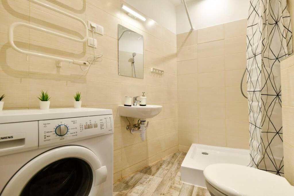 Cosy Two Bedroom Flat In Rottenbiller Str,Sky 布达佩斯 外观 照片